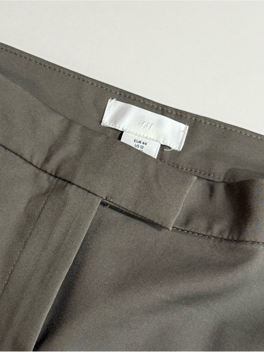 H&M Olive Slacks - Picture 2 of 5